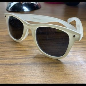 off white solid rim sunglasses